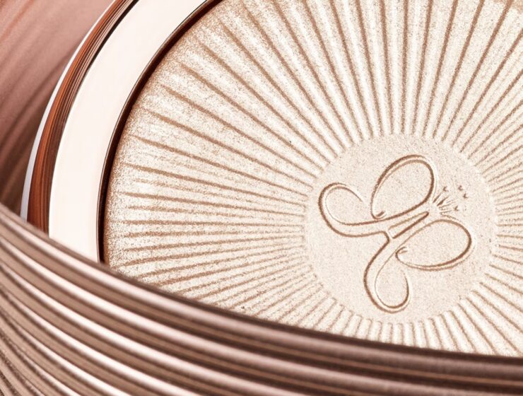 Anastasia Beverly Hills Glow Seeker Highlighter